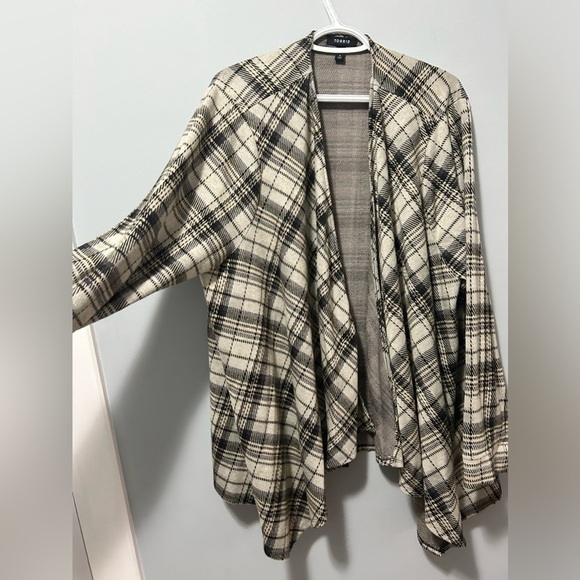 Torrid Plus Size Black and Ivory Drape Cardigan Jacket - Picture 5 of 13